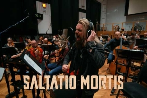 SALTATIO MORTIS veröffentlichen Video «Feuer und Erz» in Zusammenarbeit mit den Prager Philharmonikern