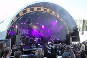 Blastbeats und Headbanging – Das Meh Suff! Metal-Festival ging in die nächste Runde