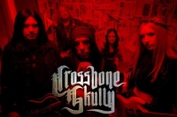 CROSSBONE SKULLY (Tommy Henriksen, Alice Cooper &amp; Hollywood Vampires) teilen neuen Song «The Boom Went The Boom» (feat. Phil Collen von Def Leppard)