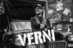 DD VERNI (Overkill) kündigt zweites Solo-Abum an und teilt neue Single/Video «Lunkhead»