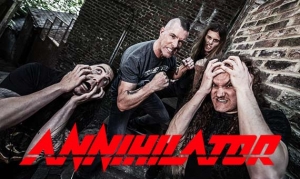 ANNIHILATOR verlosen eine original signierte Flying-V Gitarre und online Meet &amp; Greet mit Jeff Waters